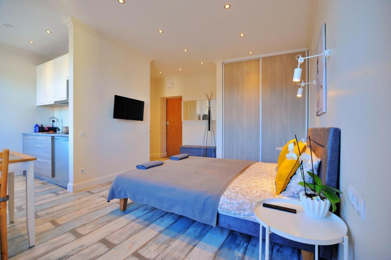 Gertrudes Residence Stay In Light-Filled Studio Apartment In Central Рига Экстерьер фото